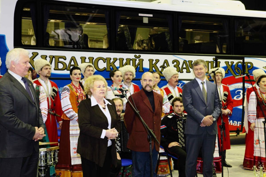 Фонд «Вольное Дело» и «Группа ГАЗ» сделали подарок Кубанскому Казачьему Хору в честь юбилея
