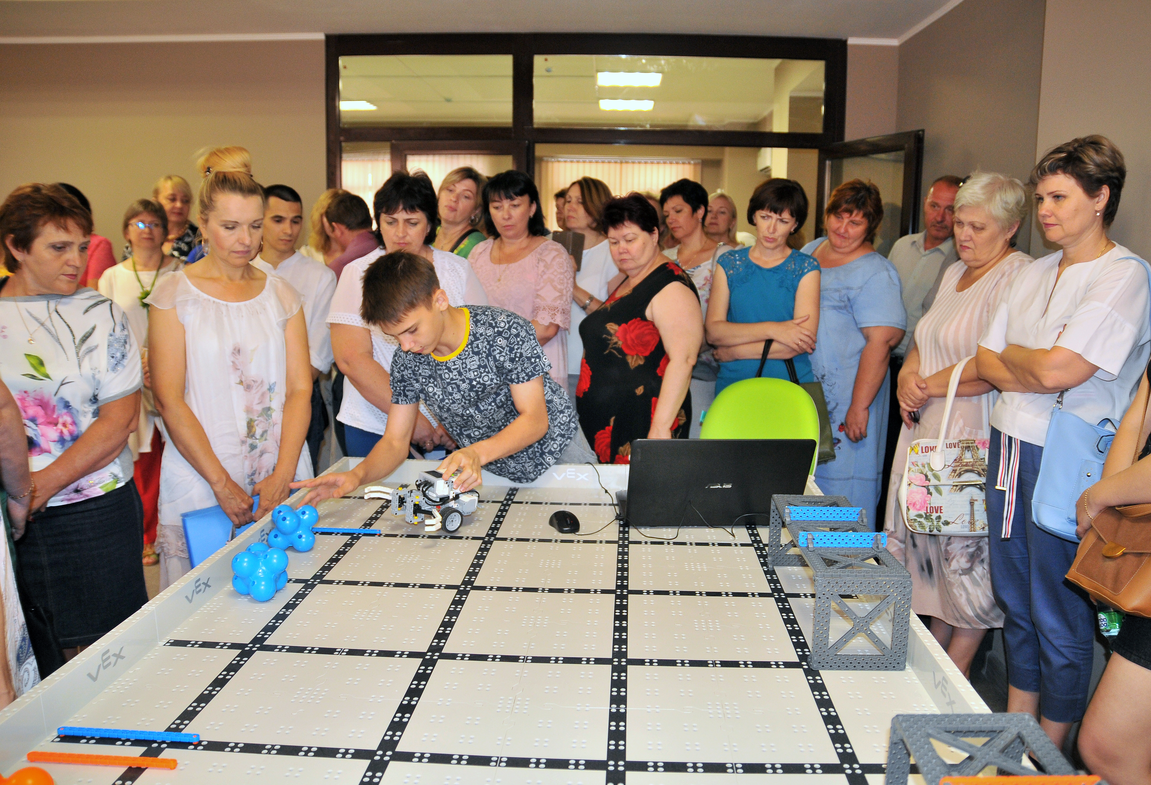 Фонд «Вольное Дело» открыл в Усть-Лабинске центр обучения школьников цифровым дисциплинам