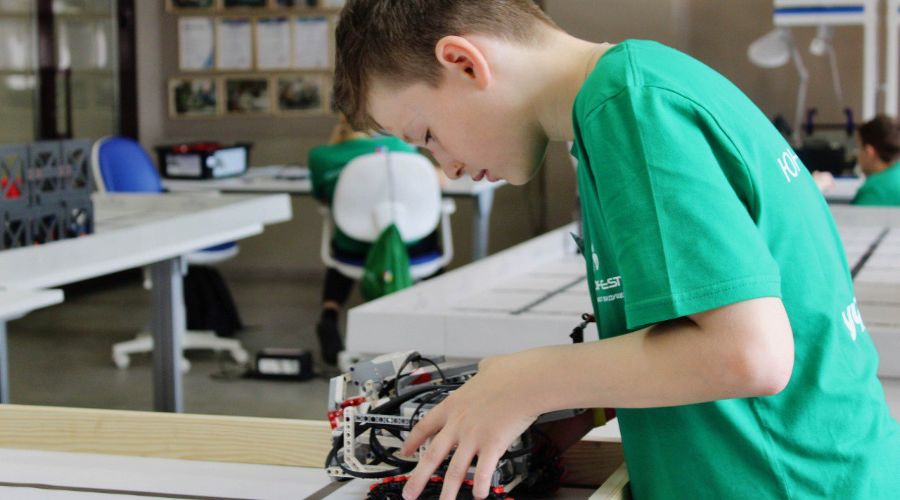Усть-Лабинские школьники разработали робота — сортировщика мусора