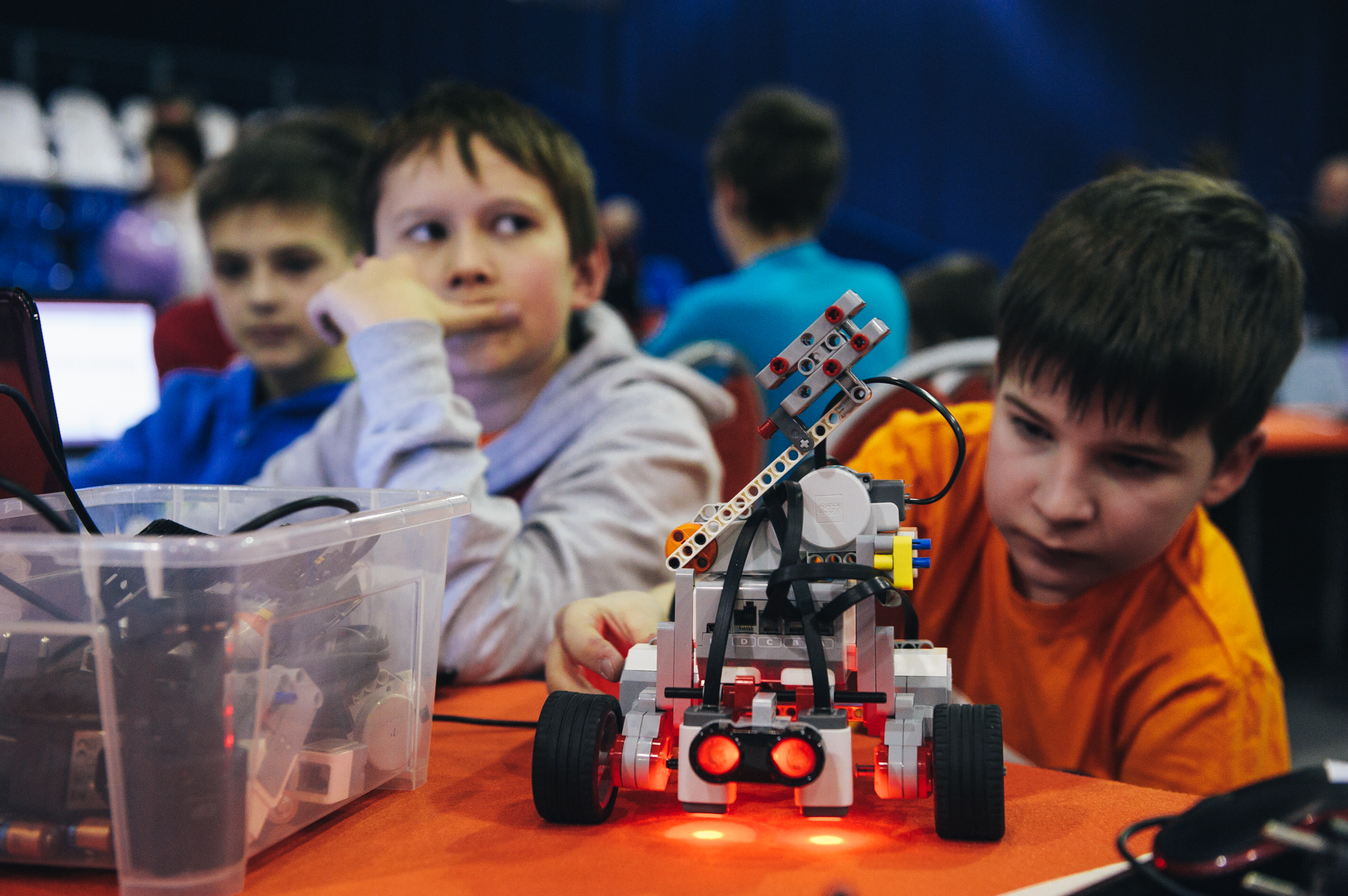 12-15 апреля - VIII Всероссийский робототехнический фестиваль   