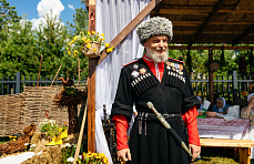Масштабный фестиваль казачьей культуры собрал сотни гостей в Усть-Лабинске 